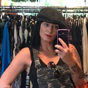 Meet your Posher, Leighann